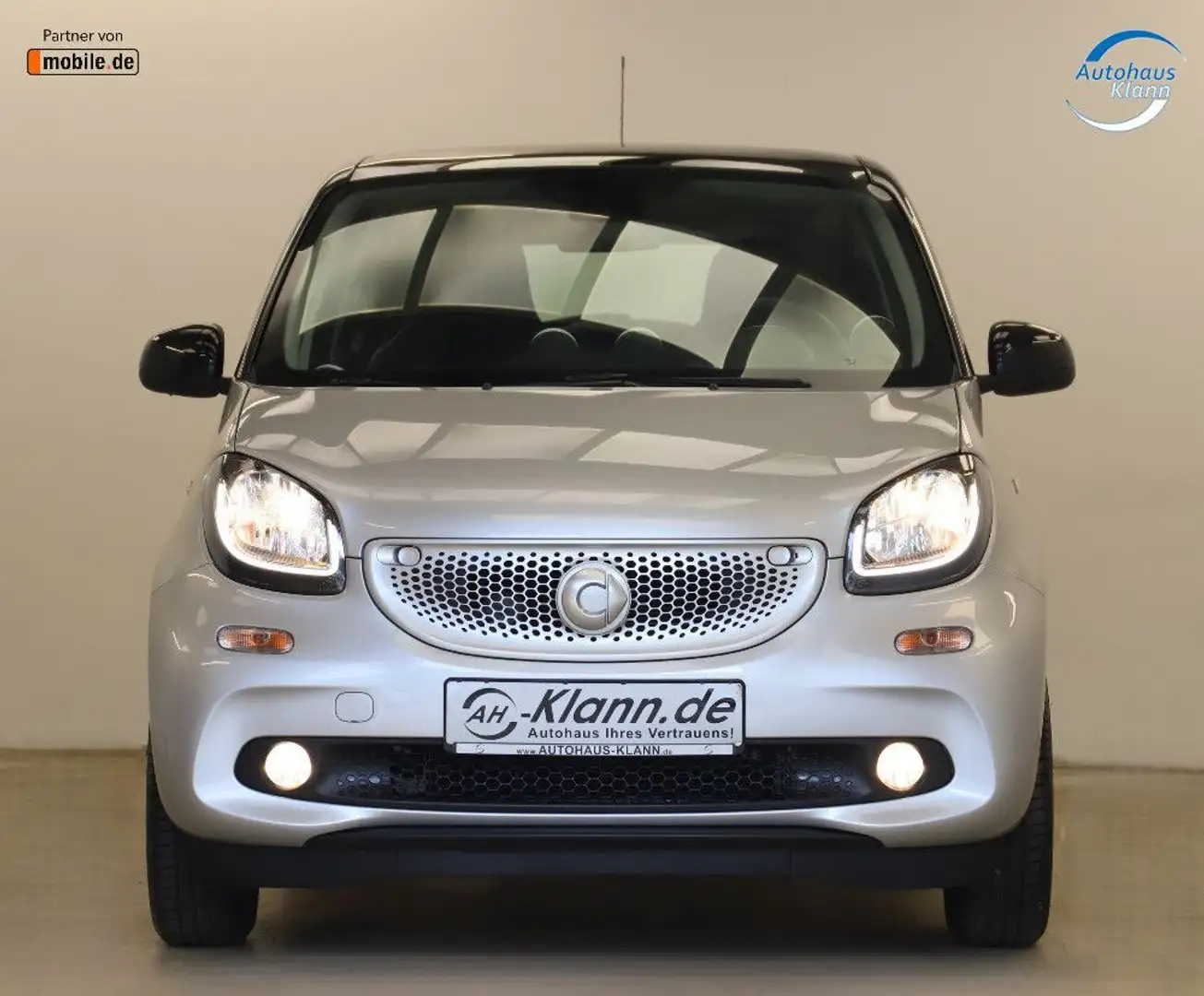 smart forFour Forfour 1.0 71PS Prime Pano Navi R-CAM Leder Silber - 2