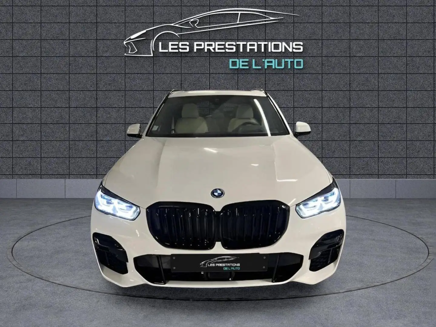 BMW X5 xDrive45e 394ch M Sport 17cv Weiß - 2