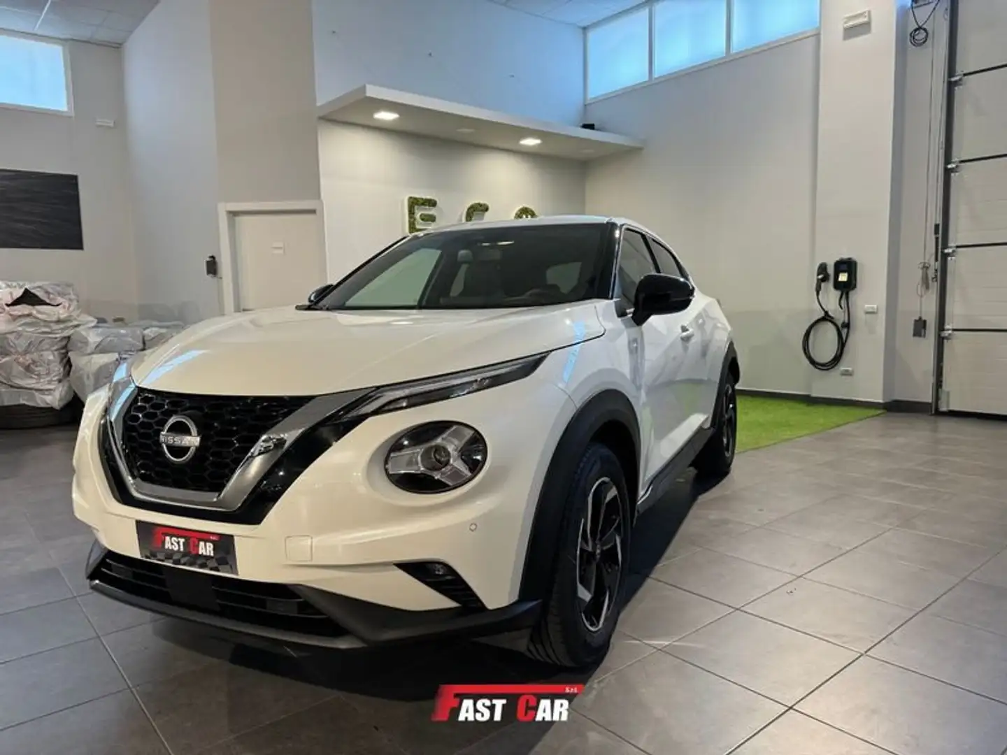 Nissan Juke 1.6 HEV N-Connecta Bianco - 1