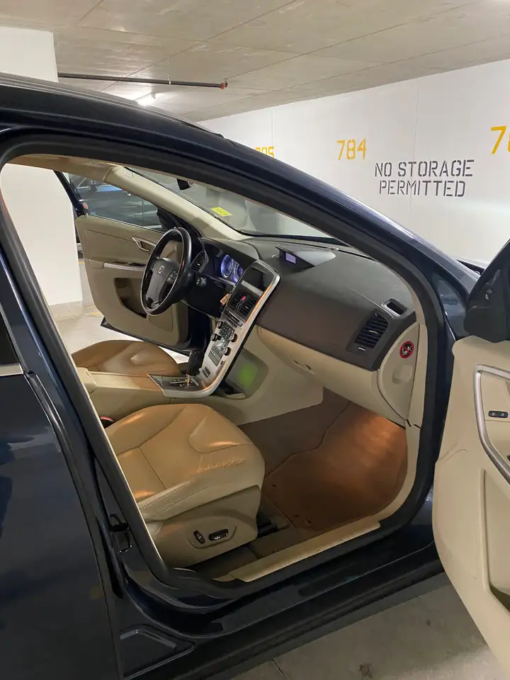2010 Volvo XC60