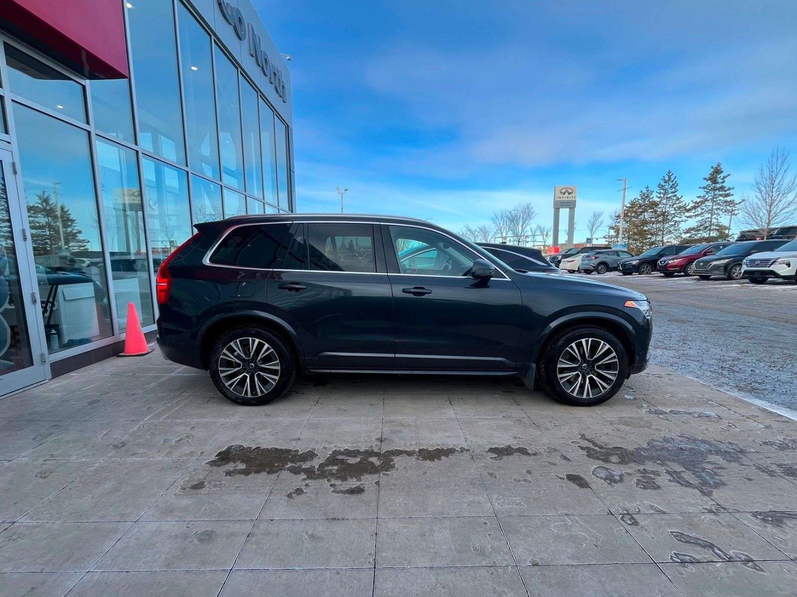 2020 Volvo XC90 PANO ROOF/7-SEATER/ADAPTIVE HEADLIGHTS/DRIVERS ASS alt 4