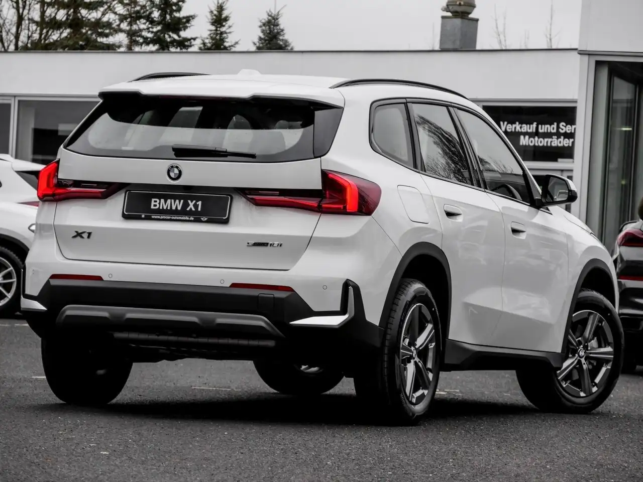 BMW X1 sDrive18i AHK RFK NAVI LED Sound Syst. DAB 2