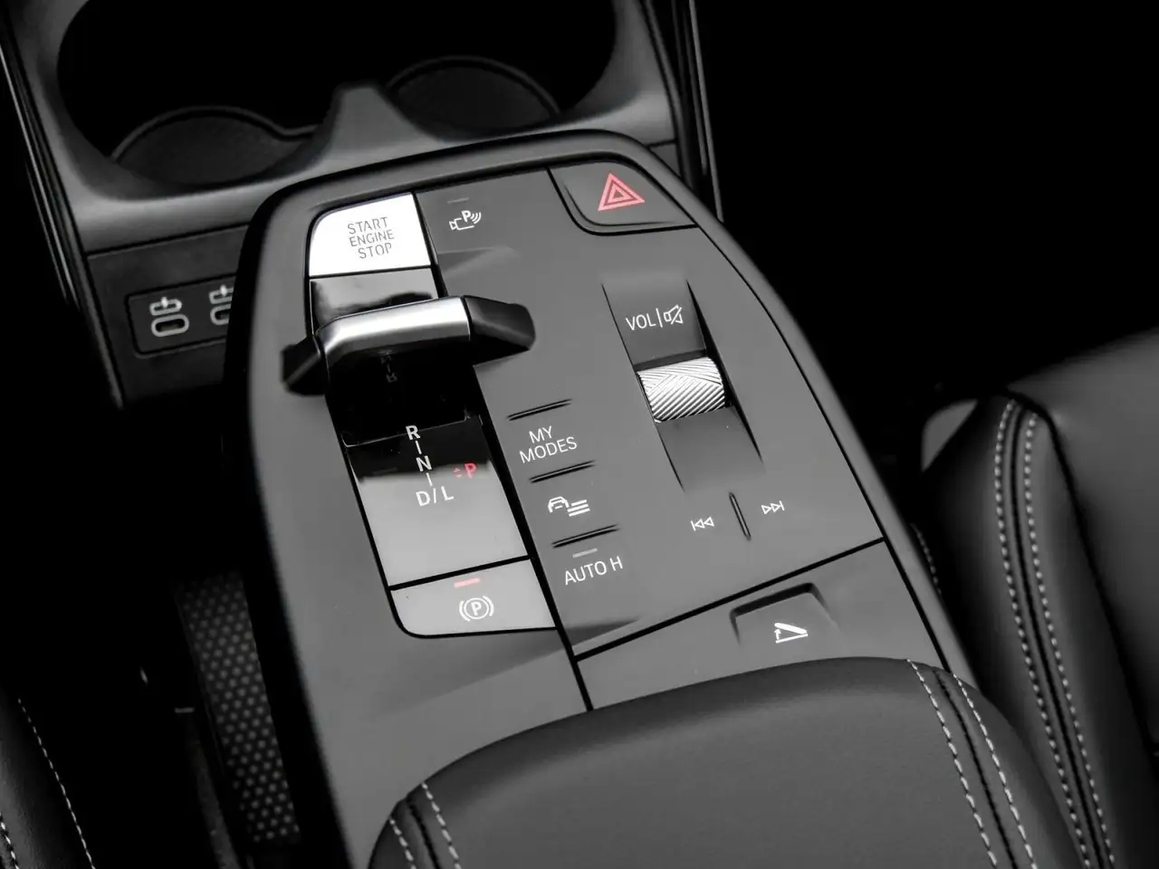 BMW X1 sDrive18i AHK RFK NAVI LED Sound Syst. DAB 10