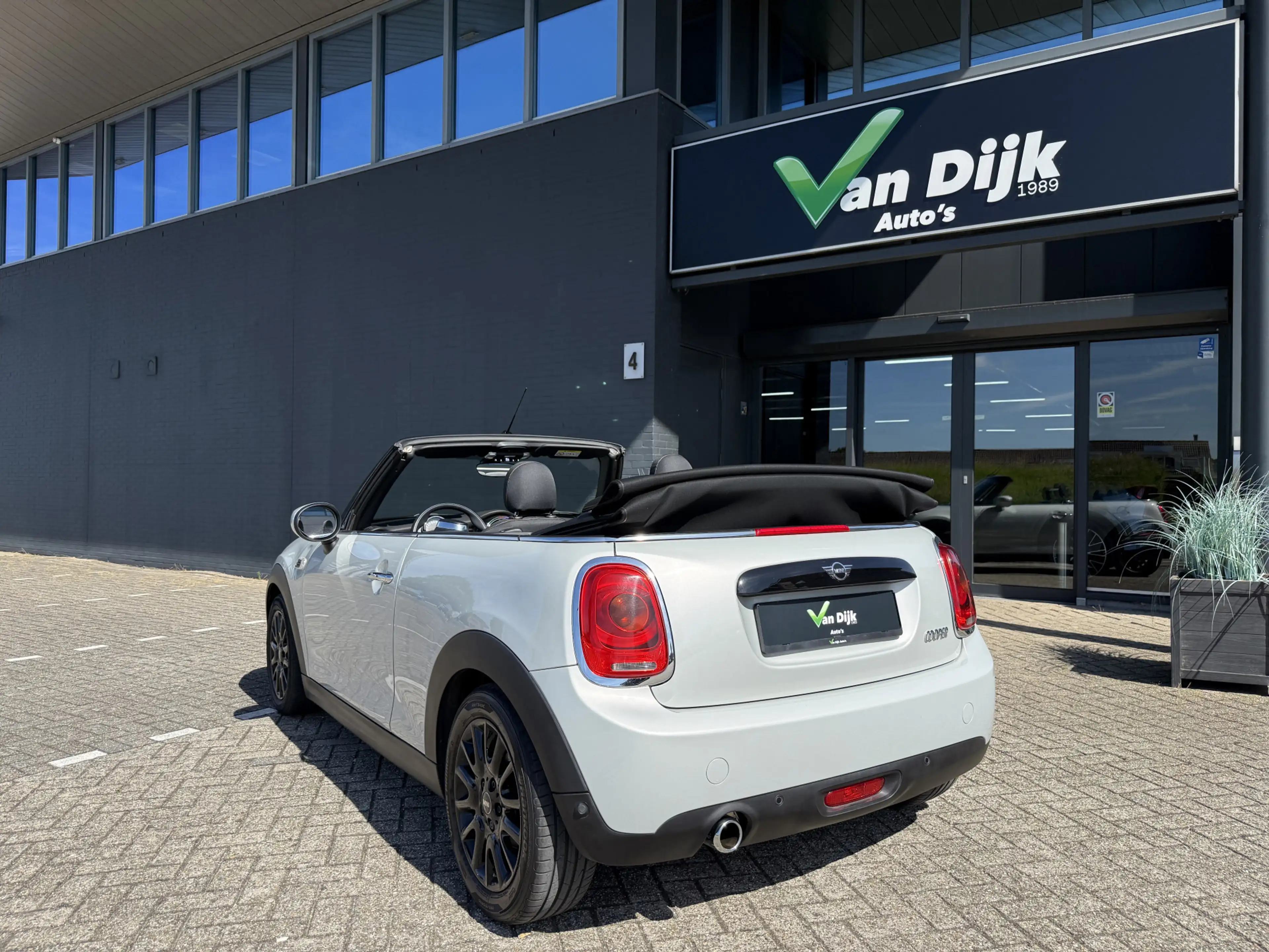 MINI Cooper Cabrio 1.5 Chili Navi Stoelverw.Keyless — photo 3