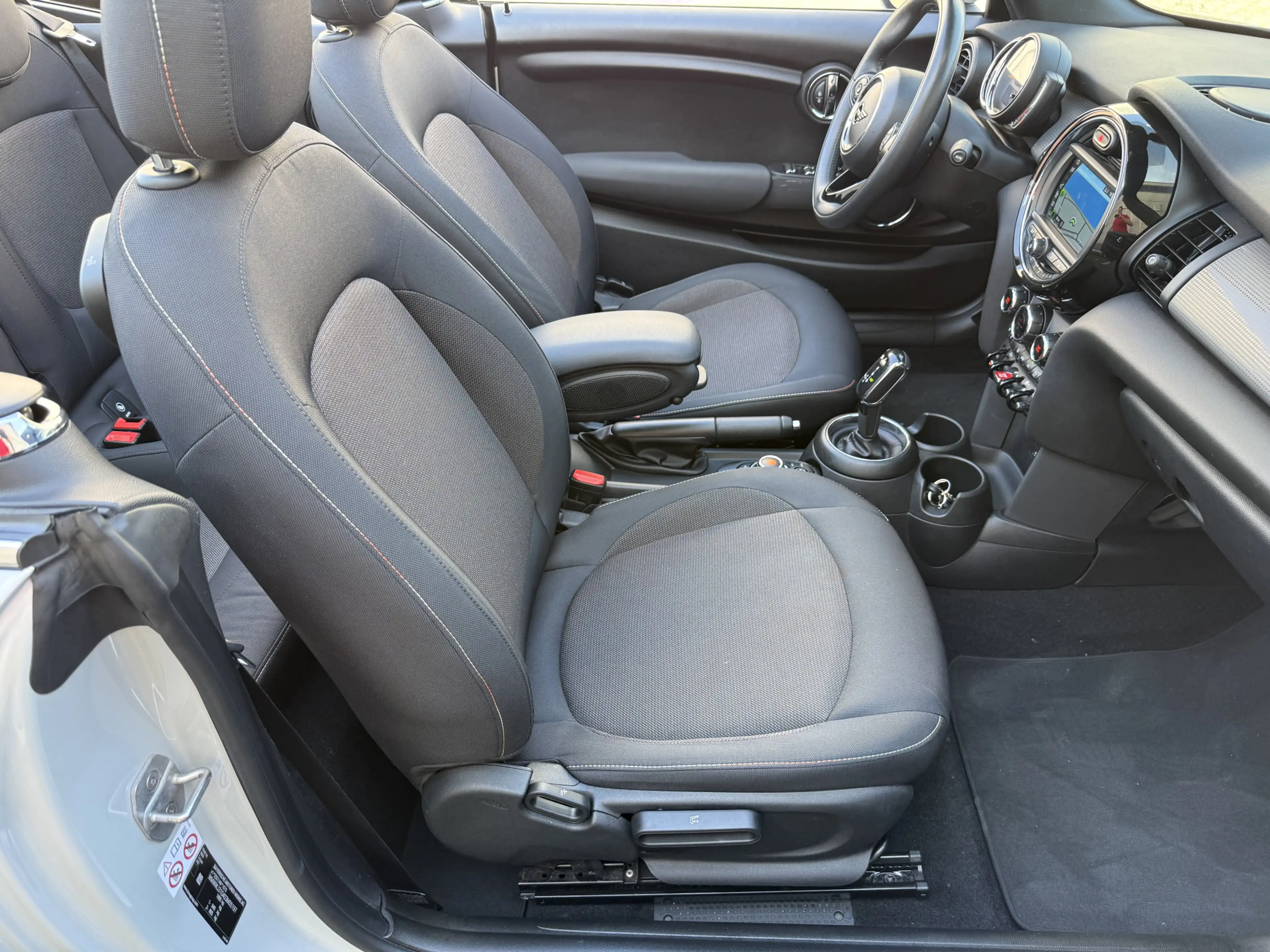 MINI Cooper Cabrio 1.5 Chili Navi Stoelverw.Keyless — photo 26