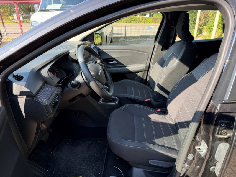 Dacia Sandero III Expression 1.0 TCe 90 CVT EU6e LED Klimaautom — photo 4