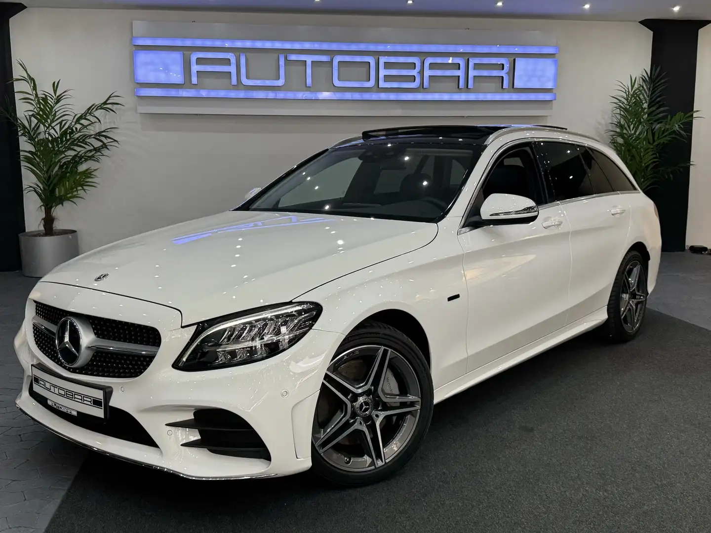 Mercedes-Benz C 300 de 9G. AMG-LINE*PANO*STANDHZG*AMBIENTE*SPUR Weiß - 2