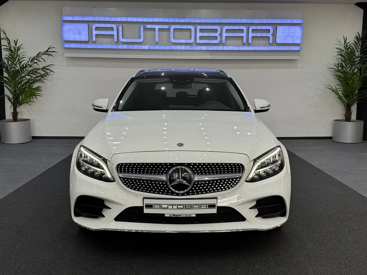 Mercedes-Benz C 300 de 9G. AMG-LINE*PANO*STANDHZG*AMBIENTE*SPUR Weiß - 1