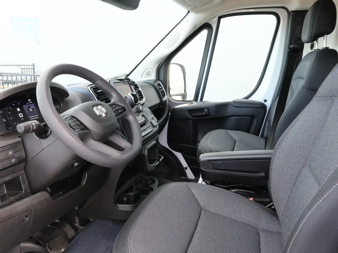 RAM ProMaster 3500 снимка RAM ProMaster 3500
