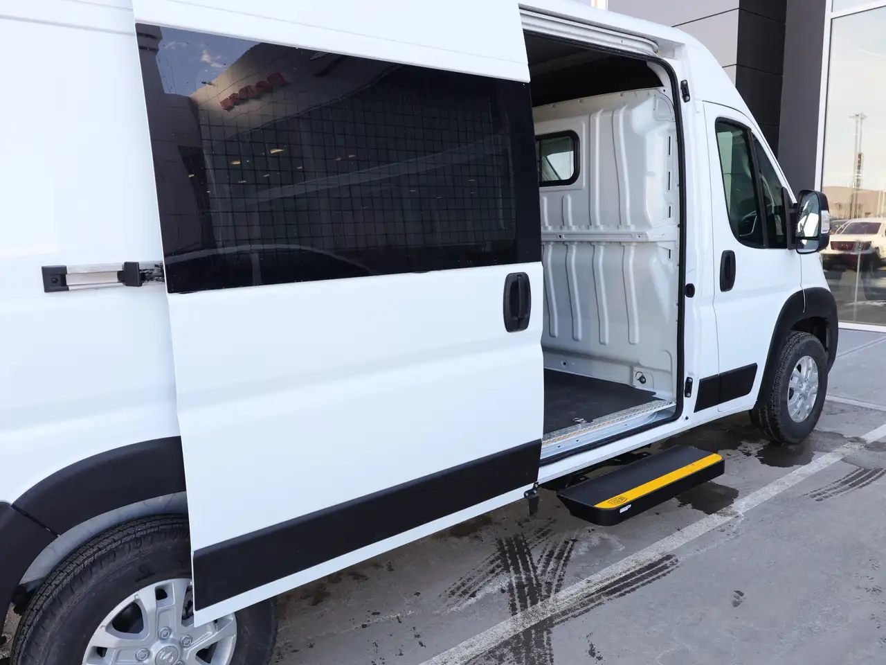 RAM ProMaster 3500 снимка RAM ProMaster 3500