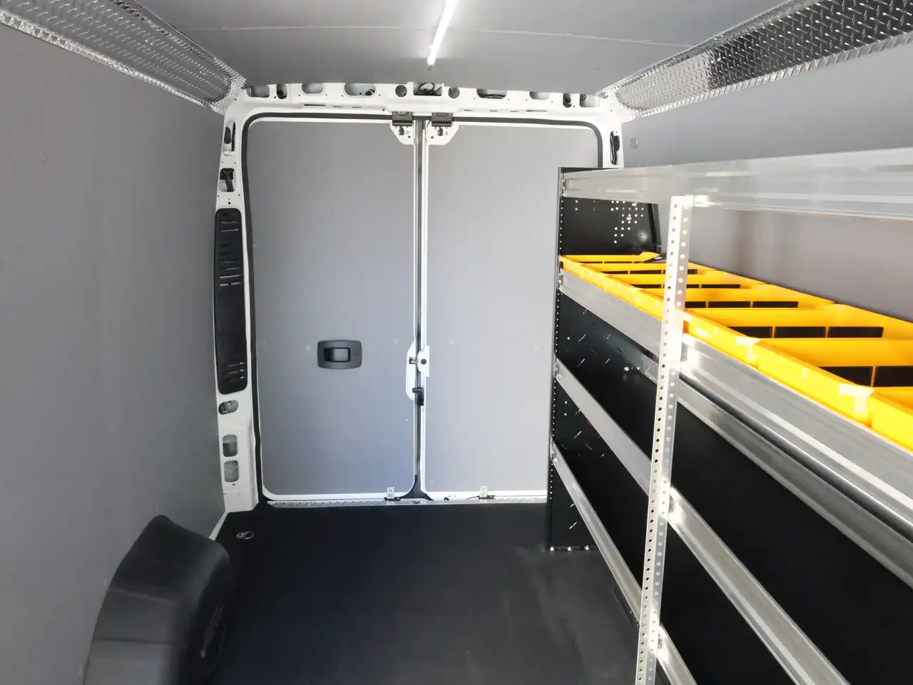 RAM ProMaster 3500 снимка RAM ProMaster 3500