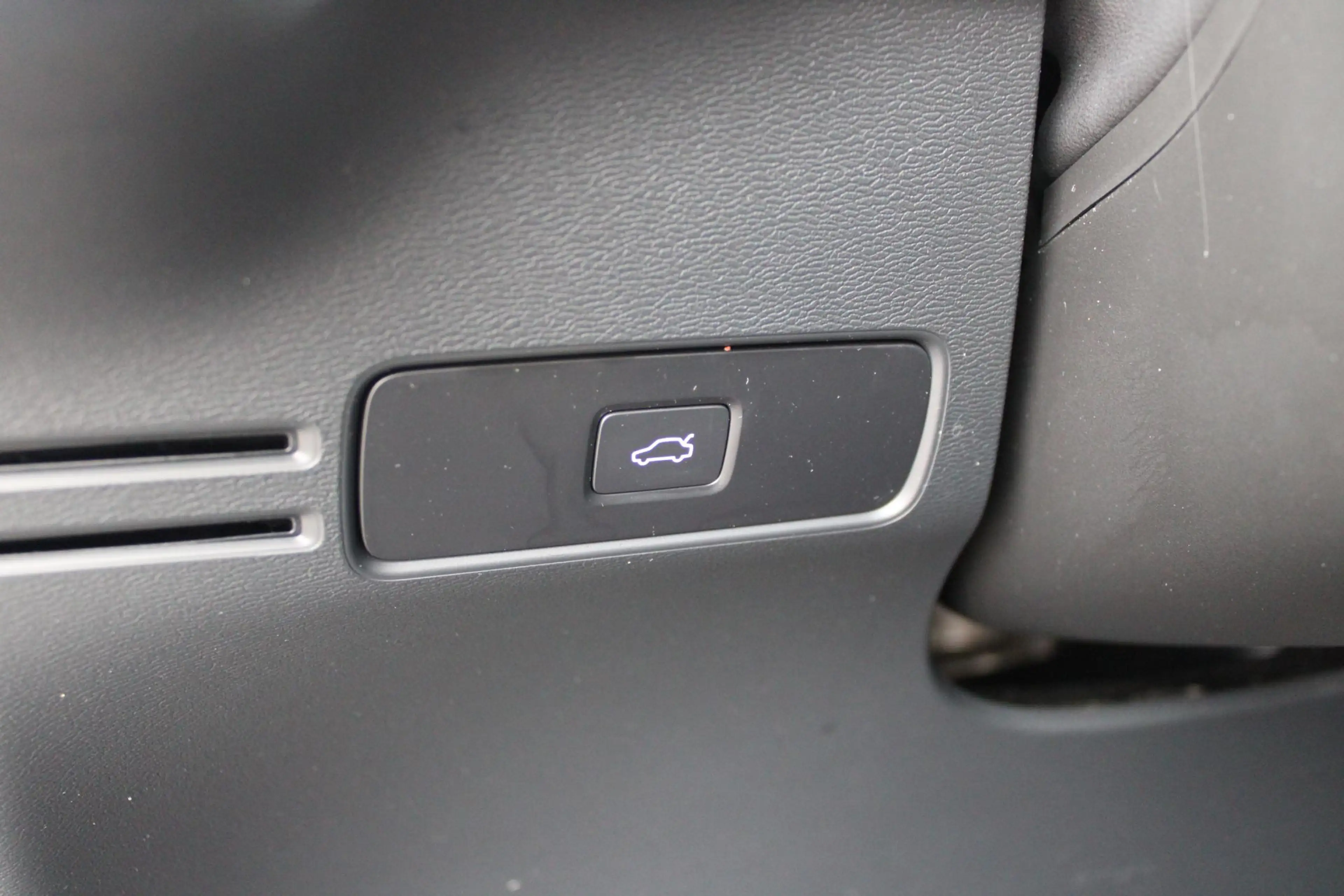 Volvo C40 Single Motor Core 238PK 69 kWh | PANORAMADAK | STO — photo 38