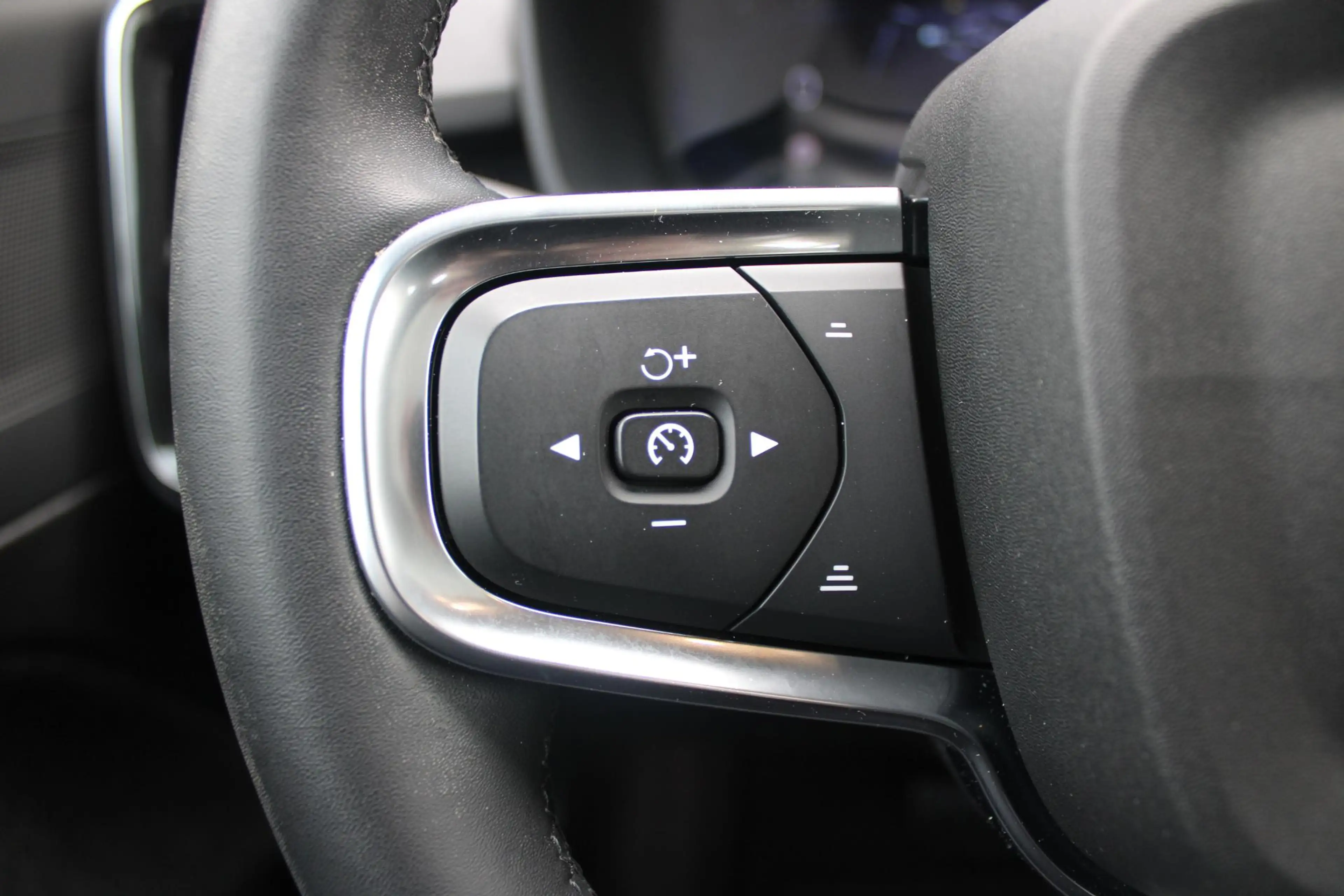 Volvo C40 Single Motor Core 238PK 69 kWh | PANORAMADAK | STO — photo 20