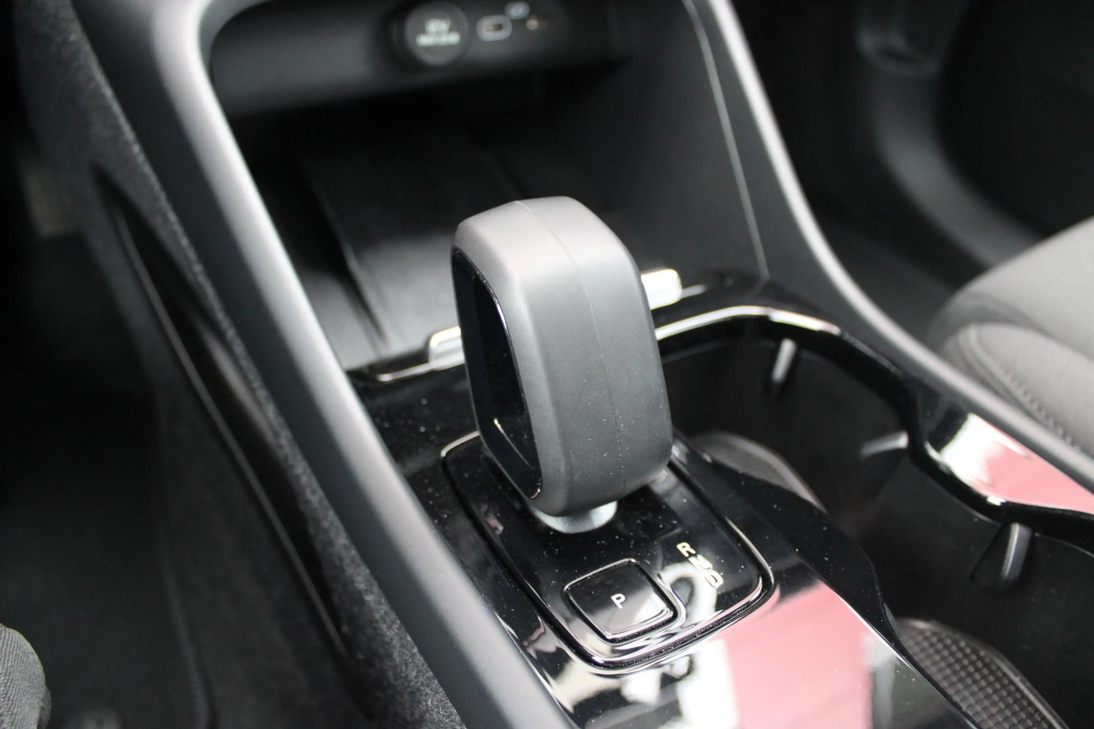 Volvo C40 Single Motor Core 238PK 69 kWh | PANORAMADAK | STO — photo 15
