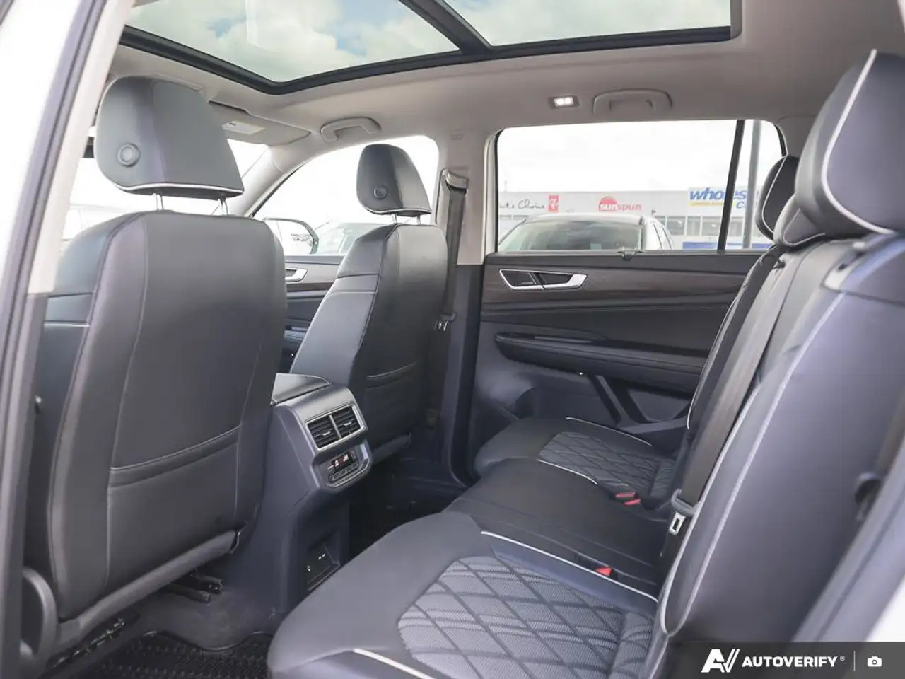 Volkswagen Atlas снимка Volkswagen Atlas