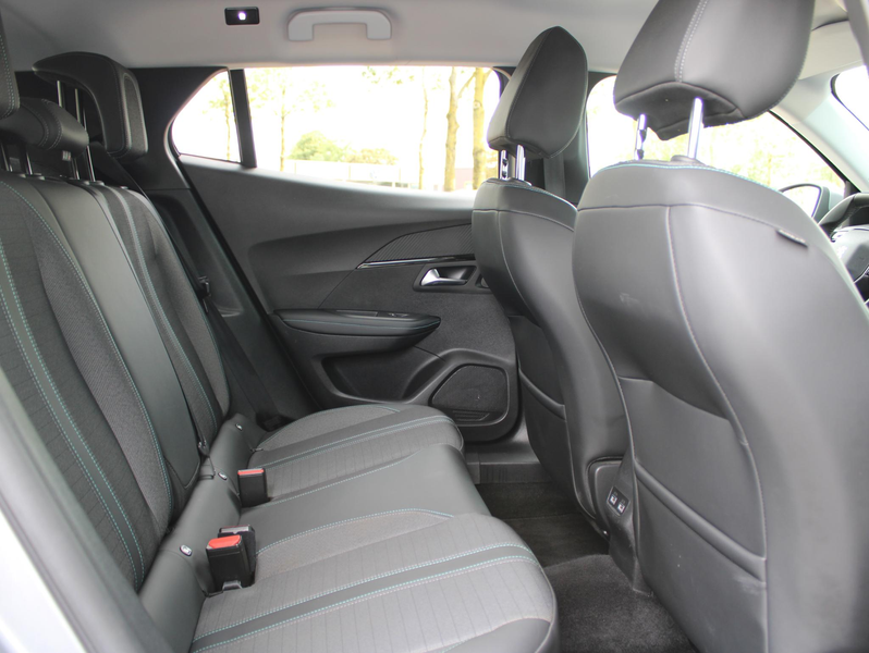 Peugeot 2008 1.2 PureTech Blue Lease Allure Automaat | Apple Ca — photo 8