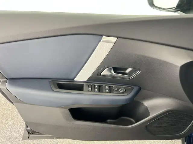 Citroen C4 view 10