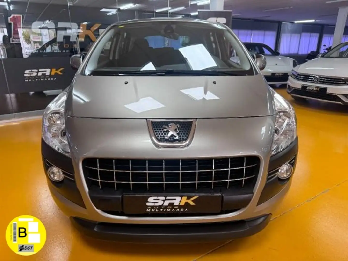 Peugeot 3008 1.6HDI FAP Active 110 Beige - 2