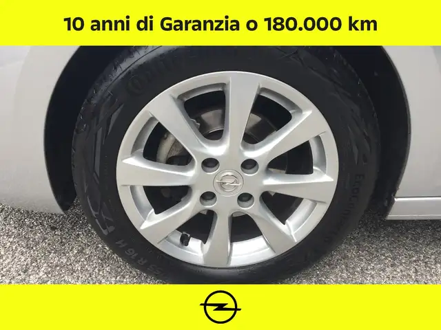 Opel Corsa view 9