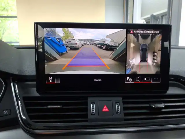 Audi Q5 view 4