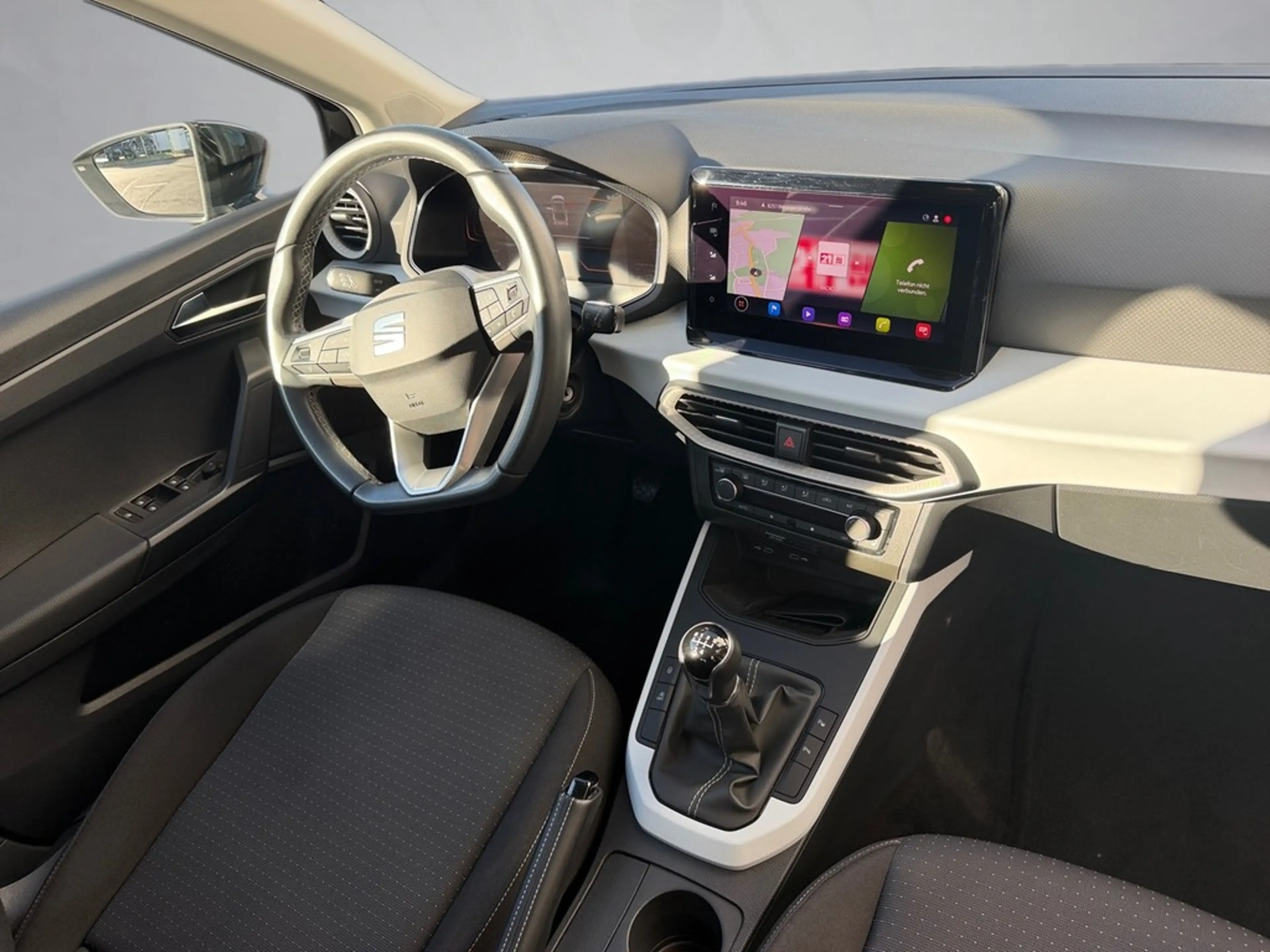 SEAT Arona 1,0 TSI — photo 12