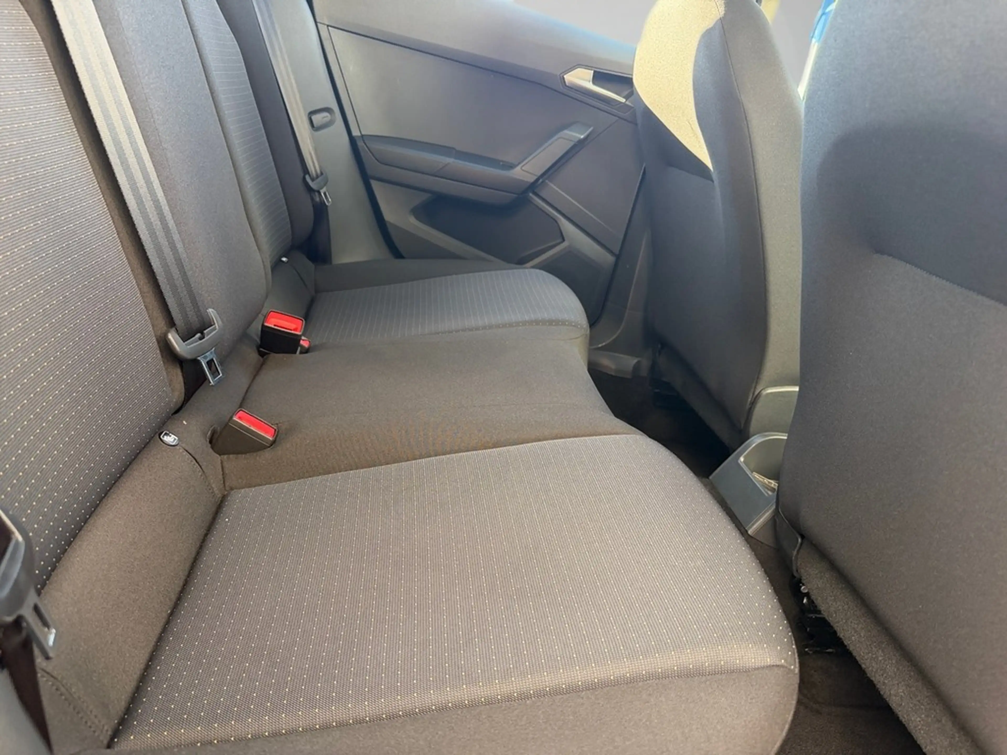 SEAT Arona 1,0 TSI — photo 11