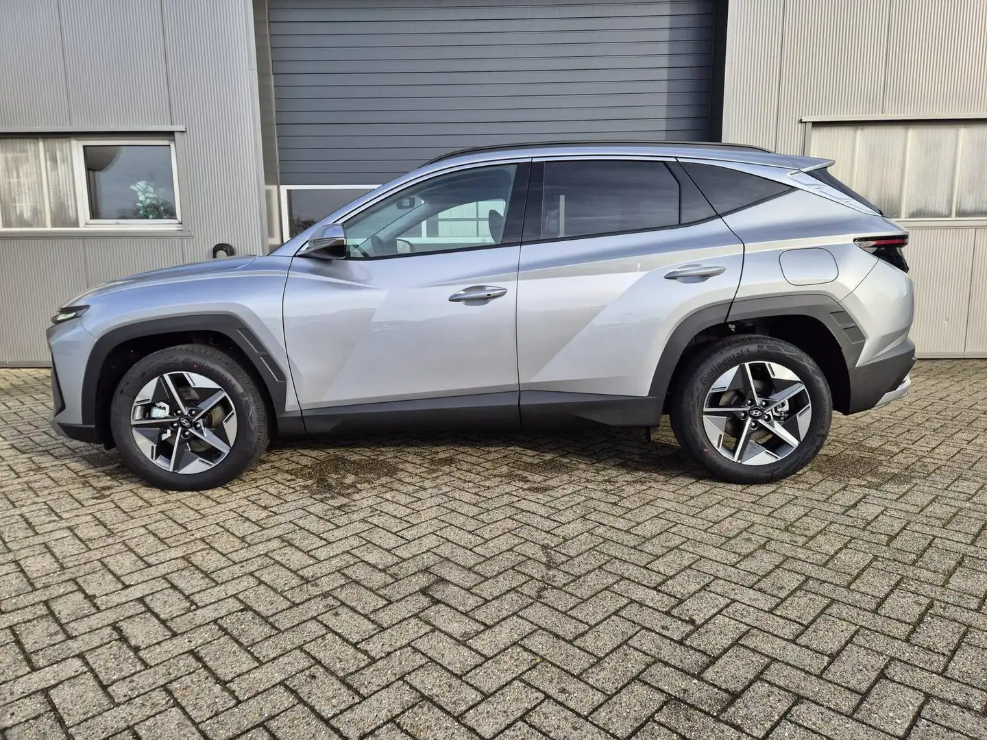 Hyundai TUCSON Trend 1.6 T-GDI 150PS Automatik TZ 2026 Teil-Le... Silber - 2