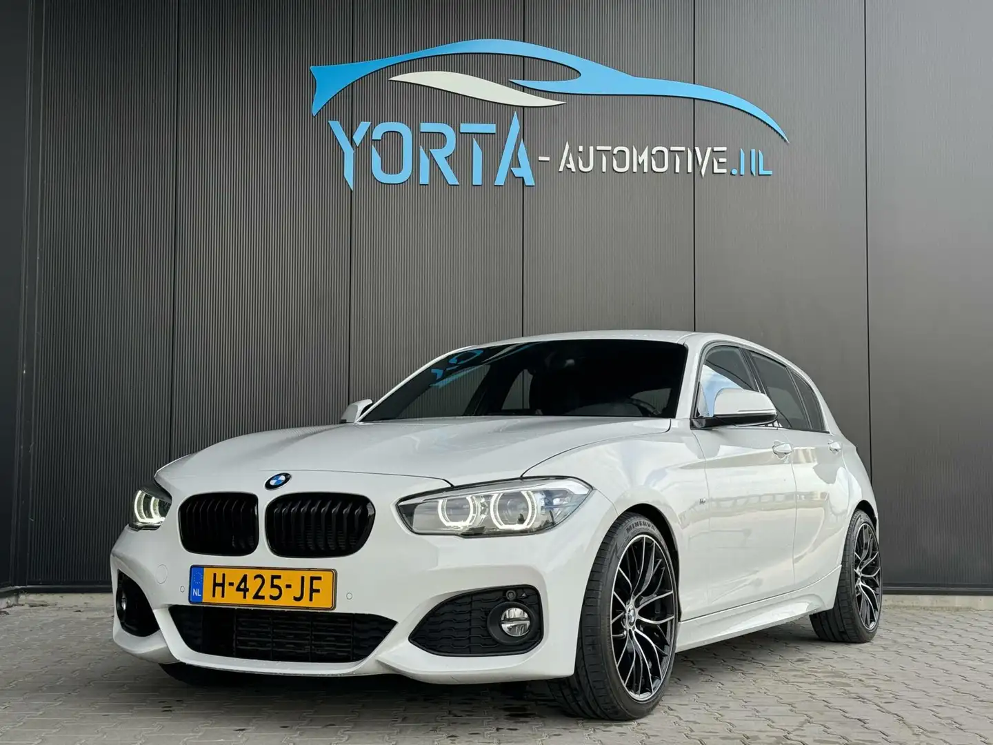 BMW 118 1-serie 118i M Sport Edition High Executive Shadow Wit - 1
