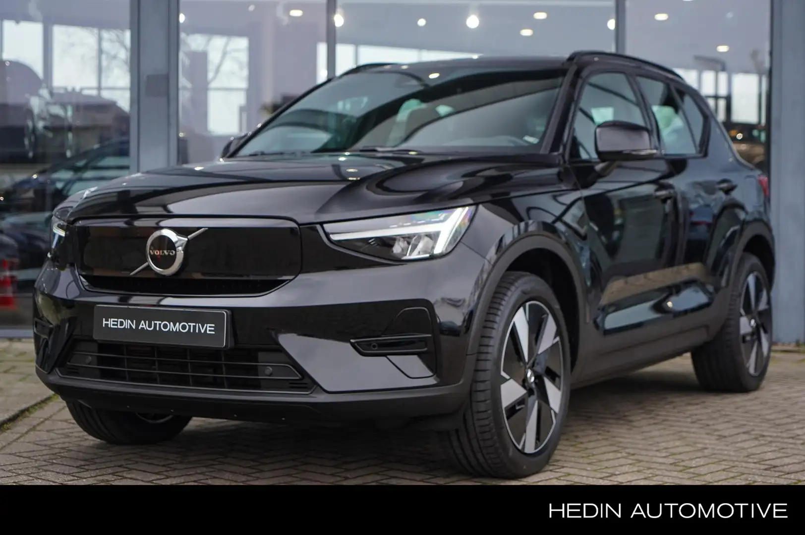 Volvo EX40 Single Motor Extended Range Plus 82 kWh | Nieuw en Noir - 1
