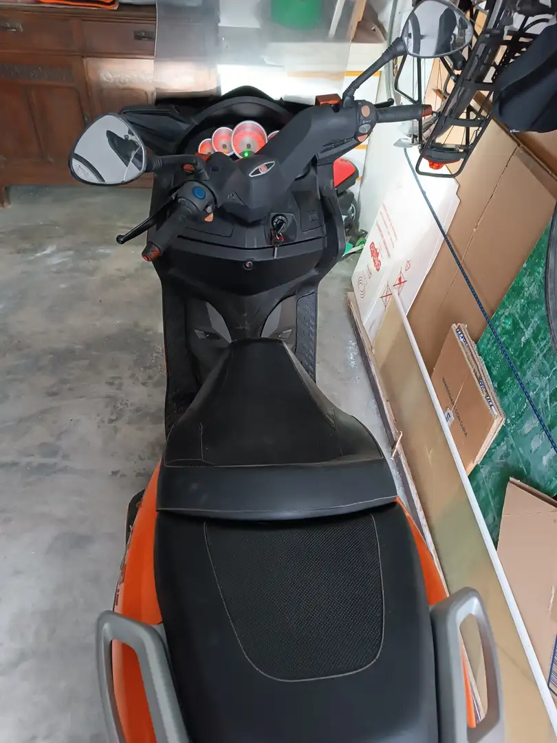 Malaguti Madison 250 3 ie Orange - 2