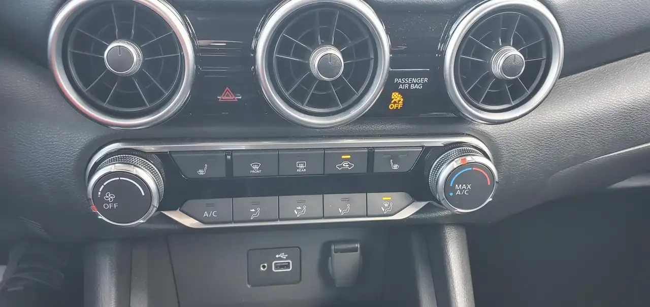 Nissan Sentra снимка Nissan Sentra