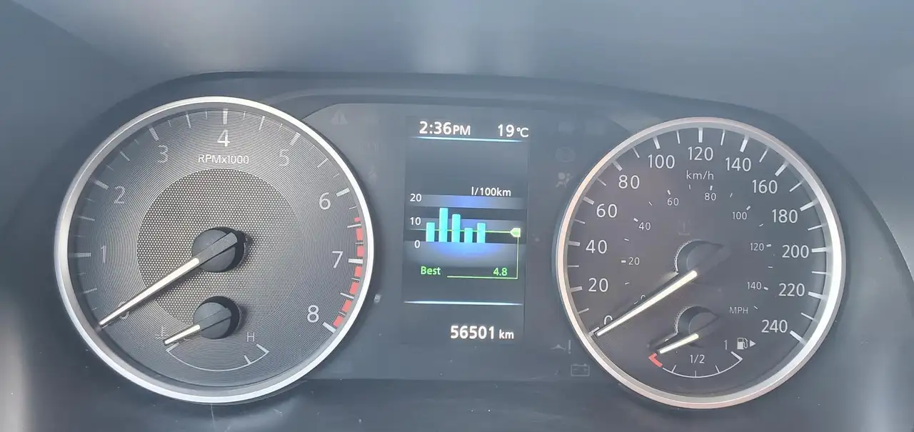 Nissan Sentra снимка Nissan Sentra