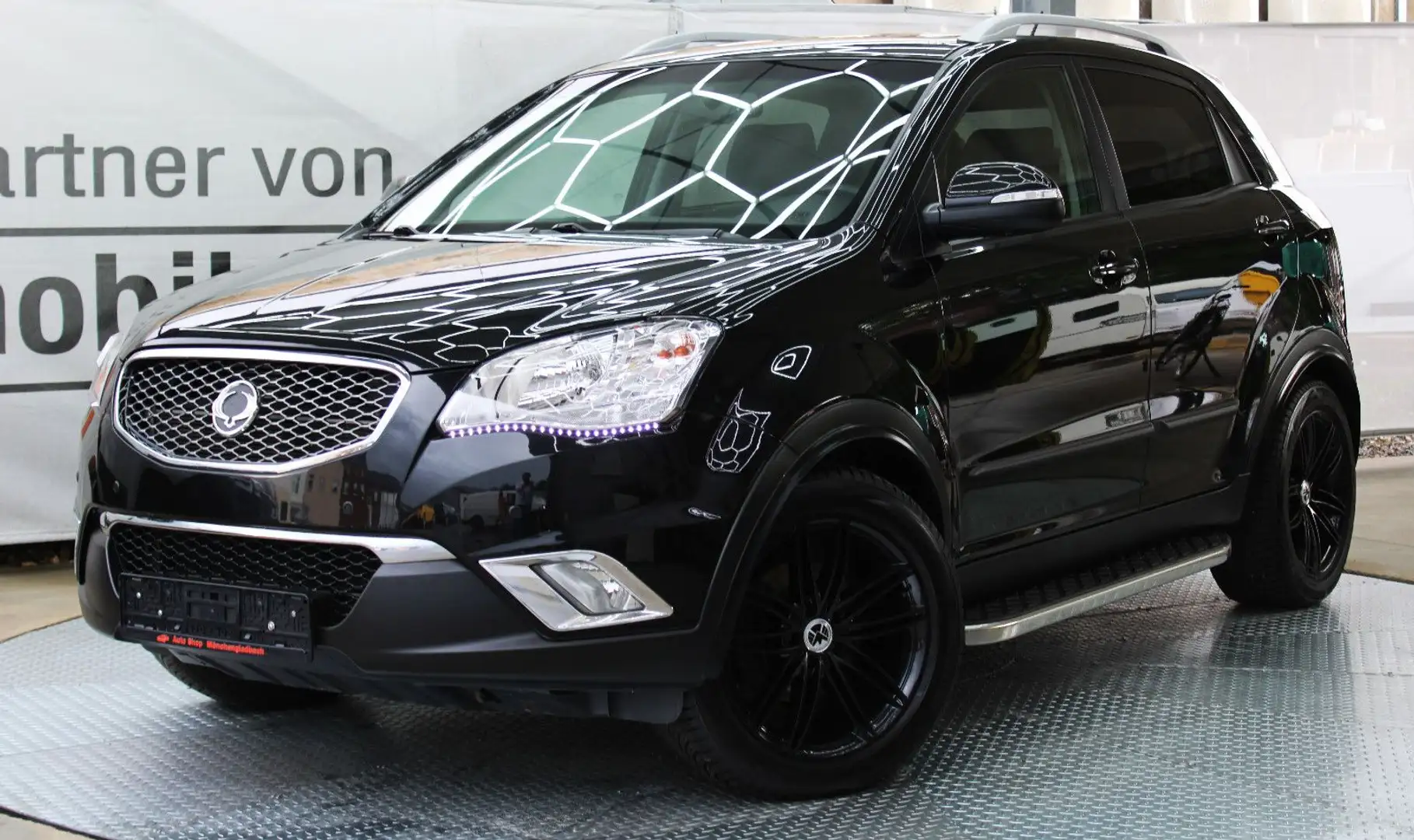 SsangYong Korando Crystal 4x2*Tüv&Inspektion Neu*Leder* Negru - 1
