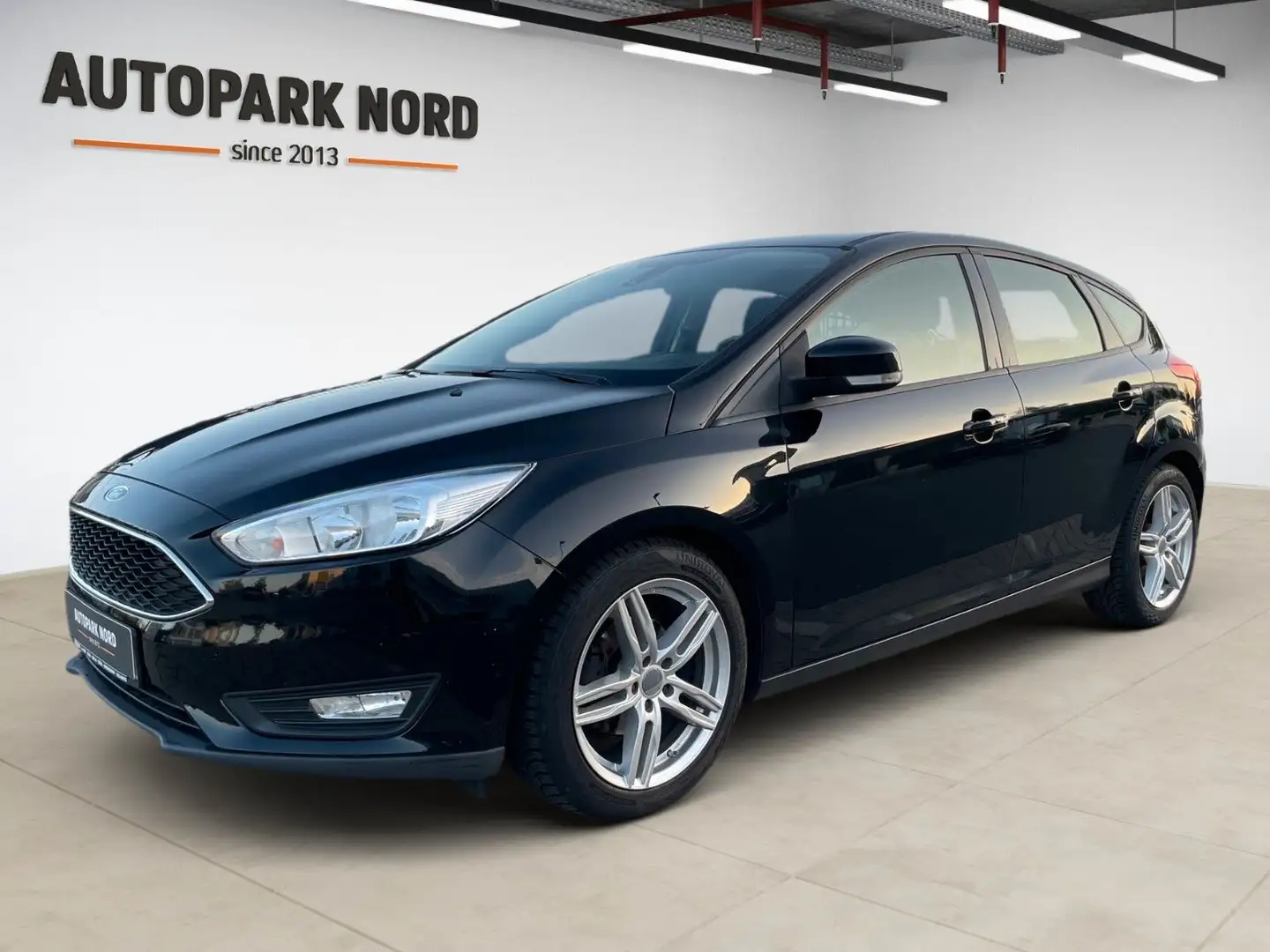 Ford Focus Business/1.HAND/AHK/TEMP/8xALU Zwart - 1