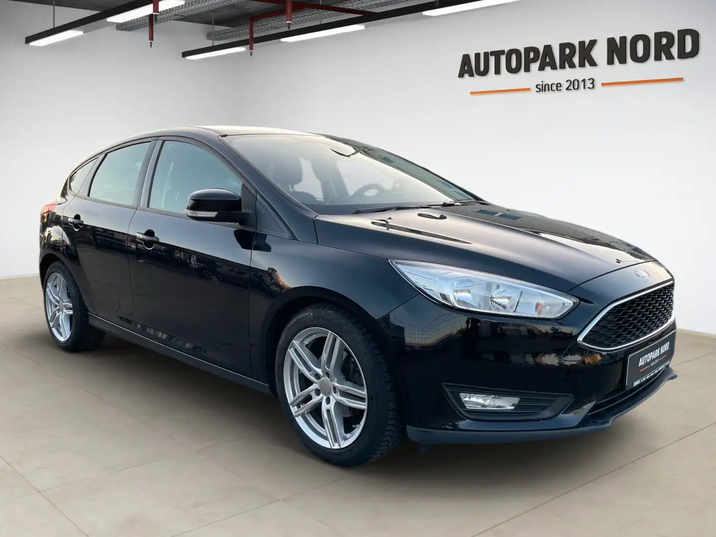 Ford Focus Business/1.HAND/AHK/TEMP/8xALU Zwart - 2