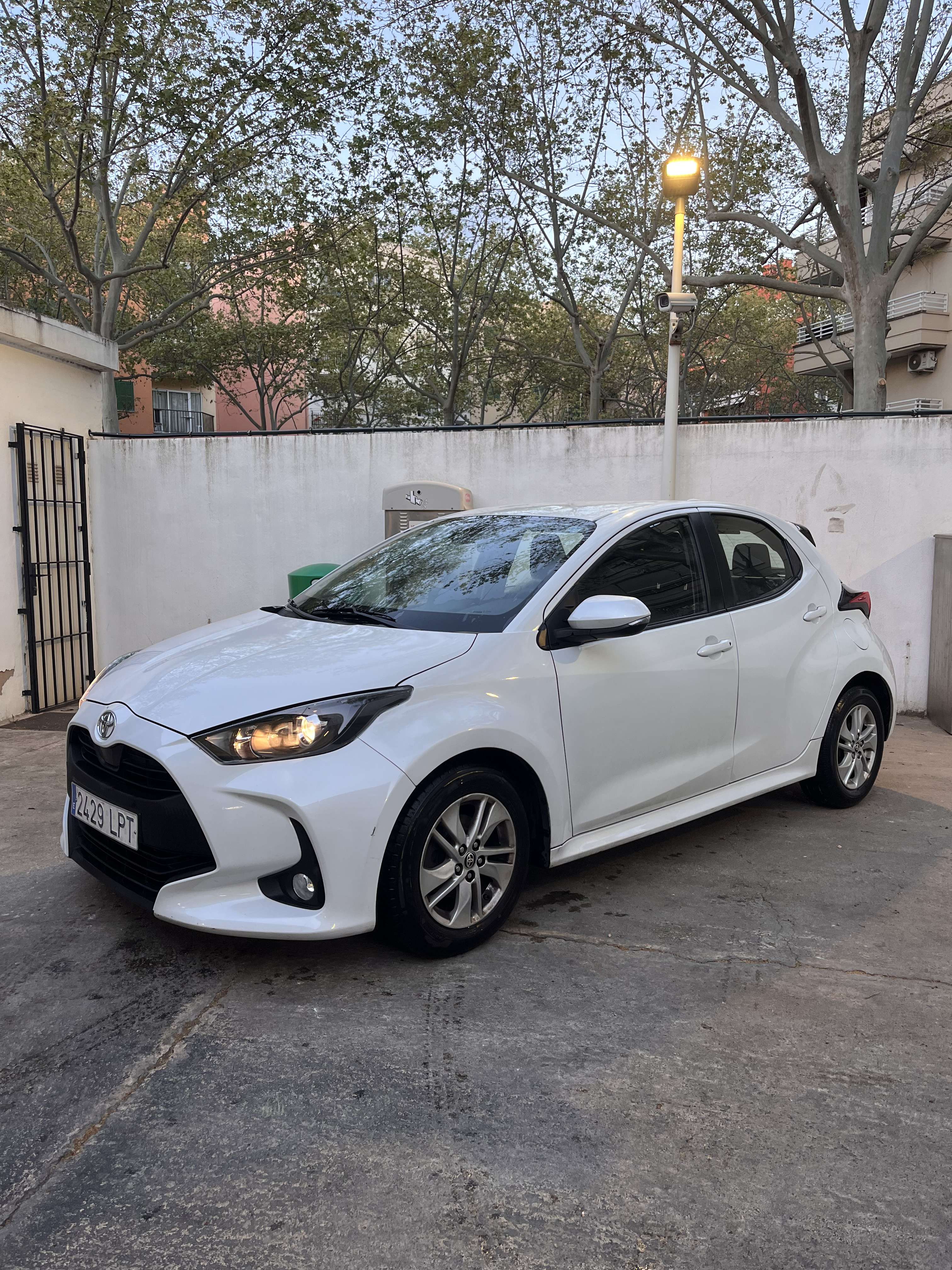 Toyota Yaris 125 S-Edition - foto 1