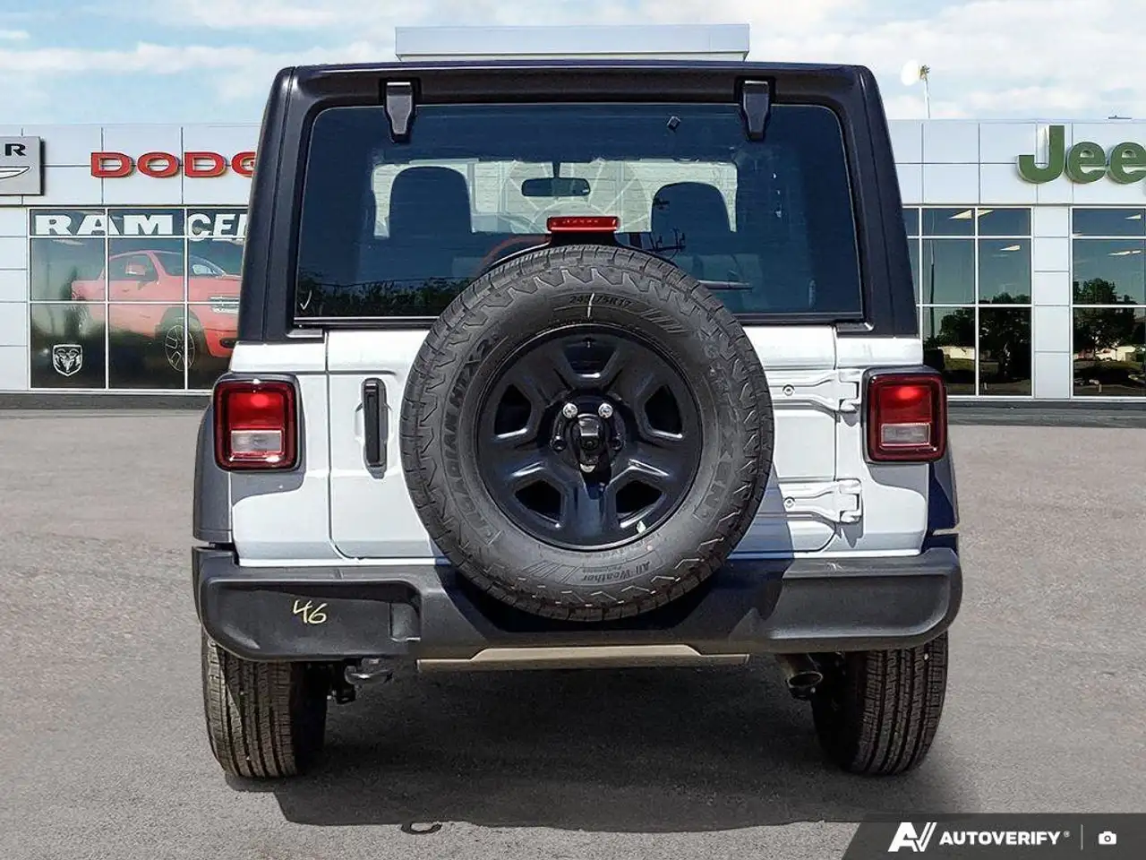 Jeep Wrangler photo Jeep Wrangler