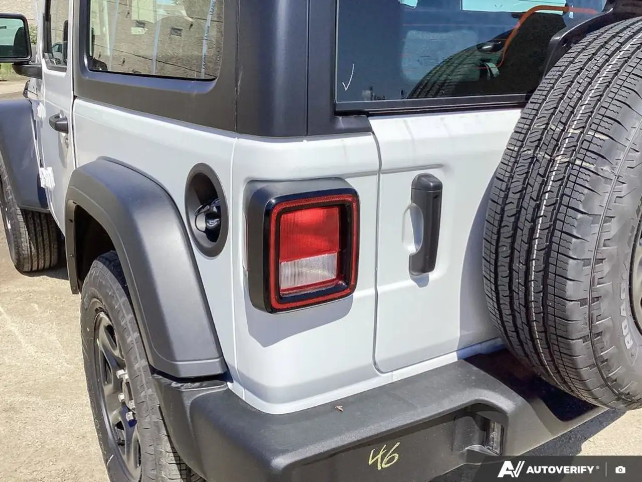 Jeep Wrangler photo Jeep Wrangler