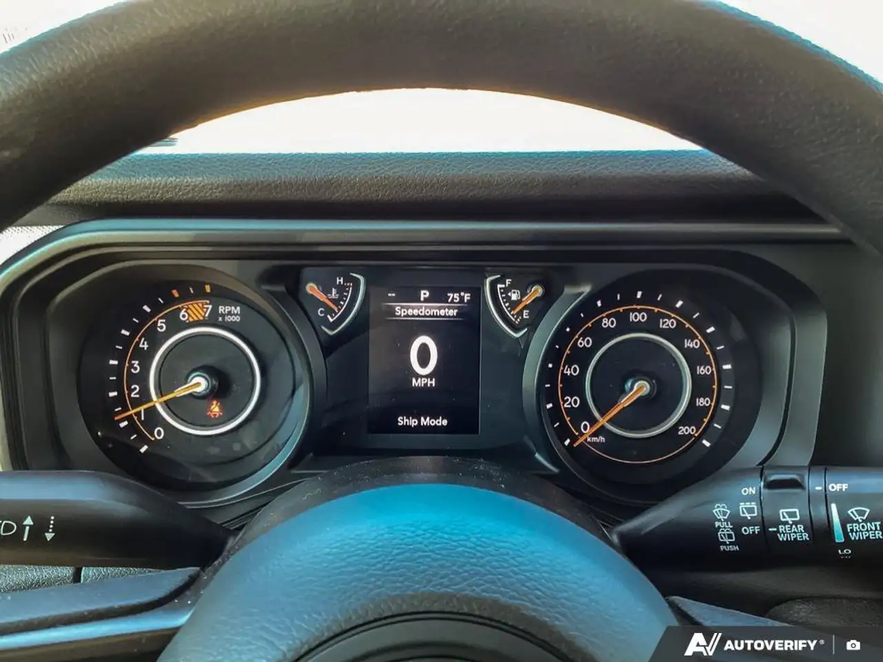 Jeep Wrangler photo Jeep Wrangler