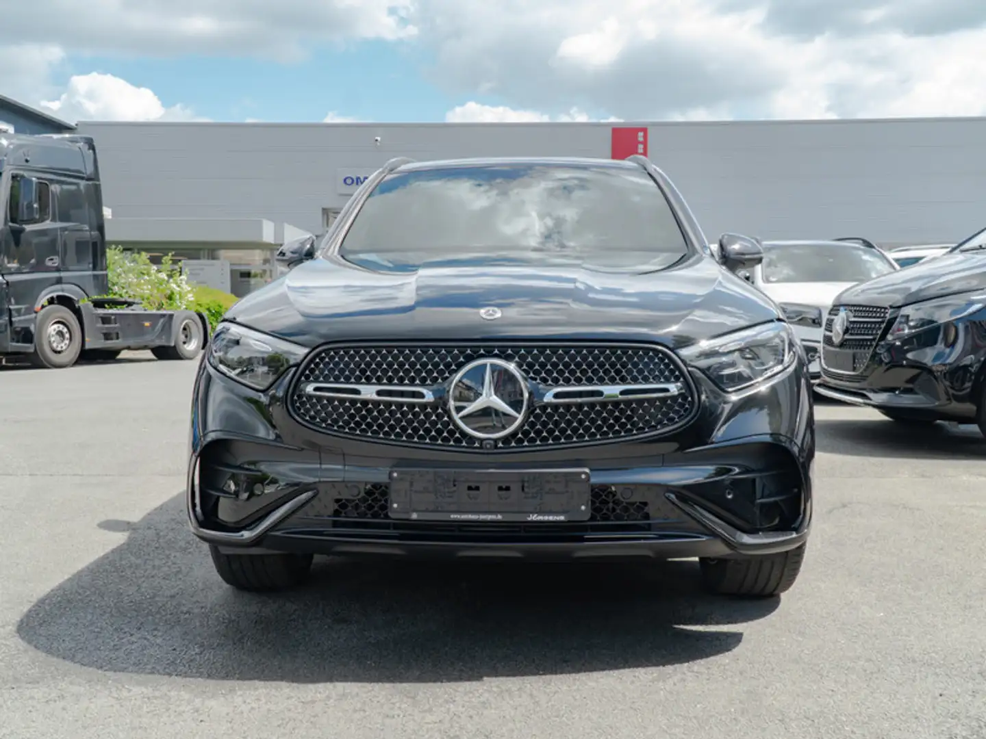 Mercedes-Benz GLC 220 d 4M AMG-Sport/Pano/Burm/AHK/Night/360 Schwarz - 2