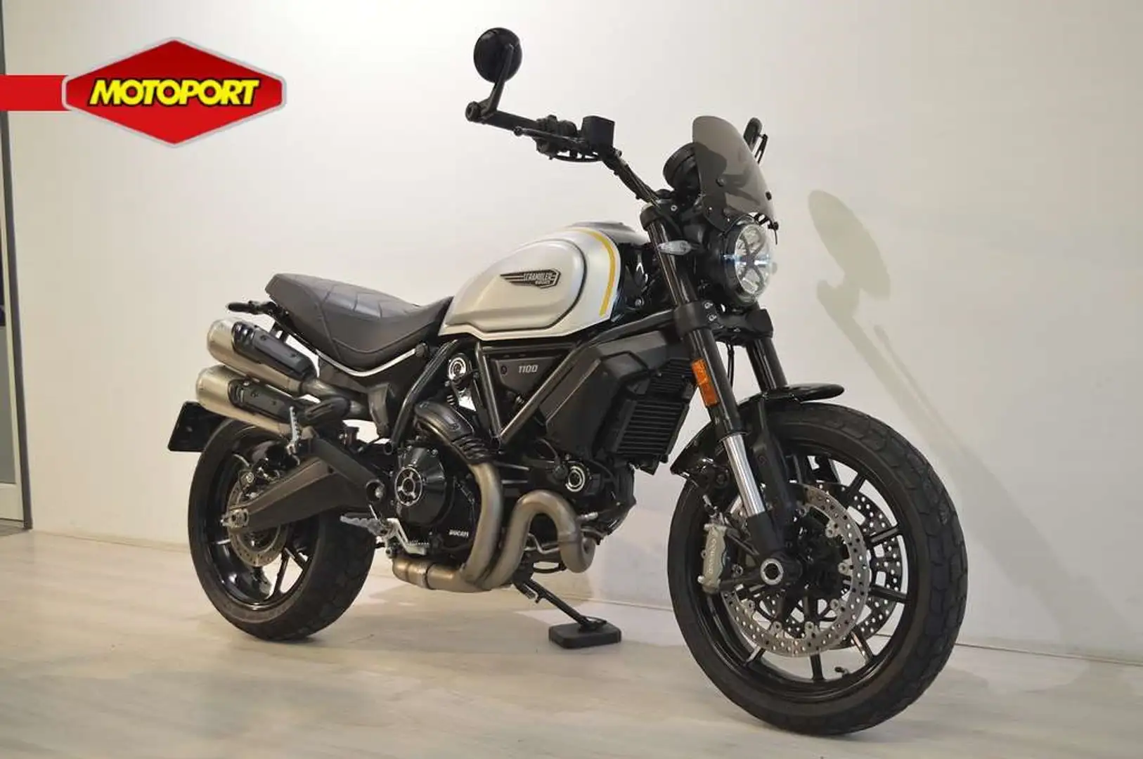 Ducati Scrambler 1100 PRO Zwart - 2