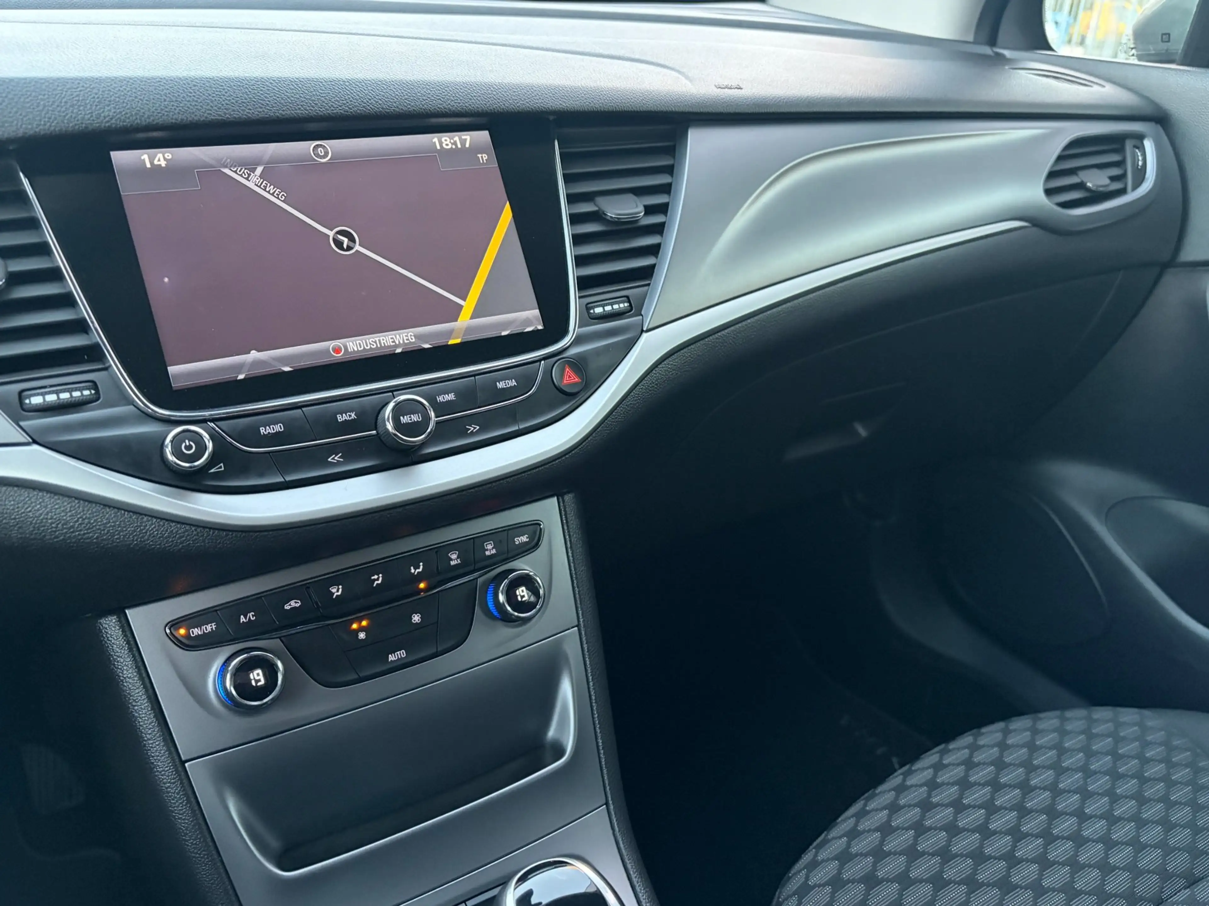 Opel Astra 1.0 Online Edition / Automaat / Apple Carplay / Tr — photo 13