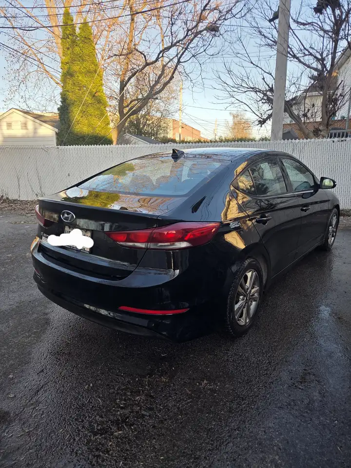 Hyundai ELANTRA снимка Hyundai ELANTRA