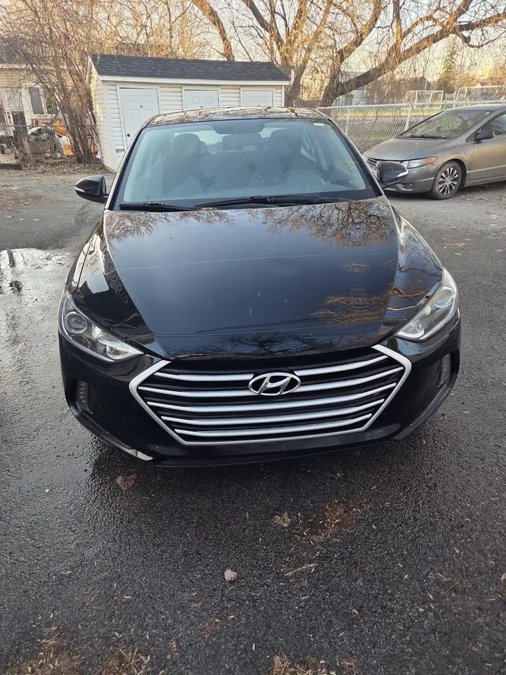 Hyundai ELANTRA снимка Hyundai ELANTRA