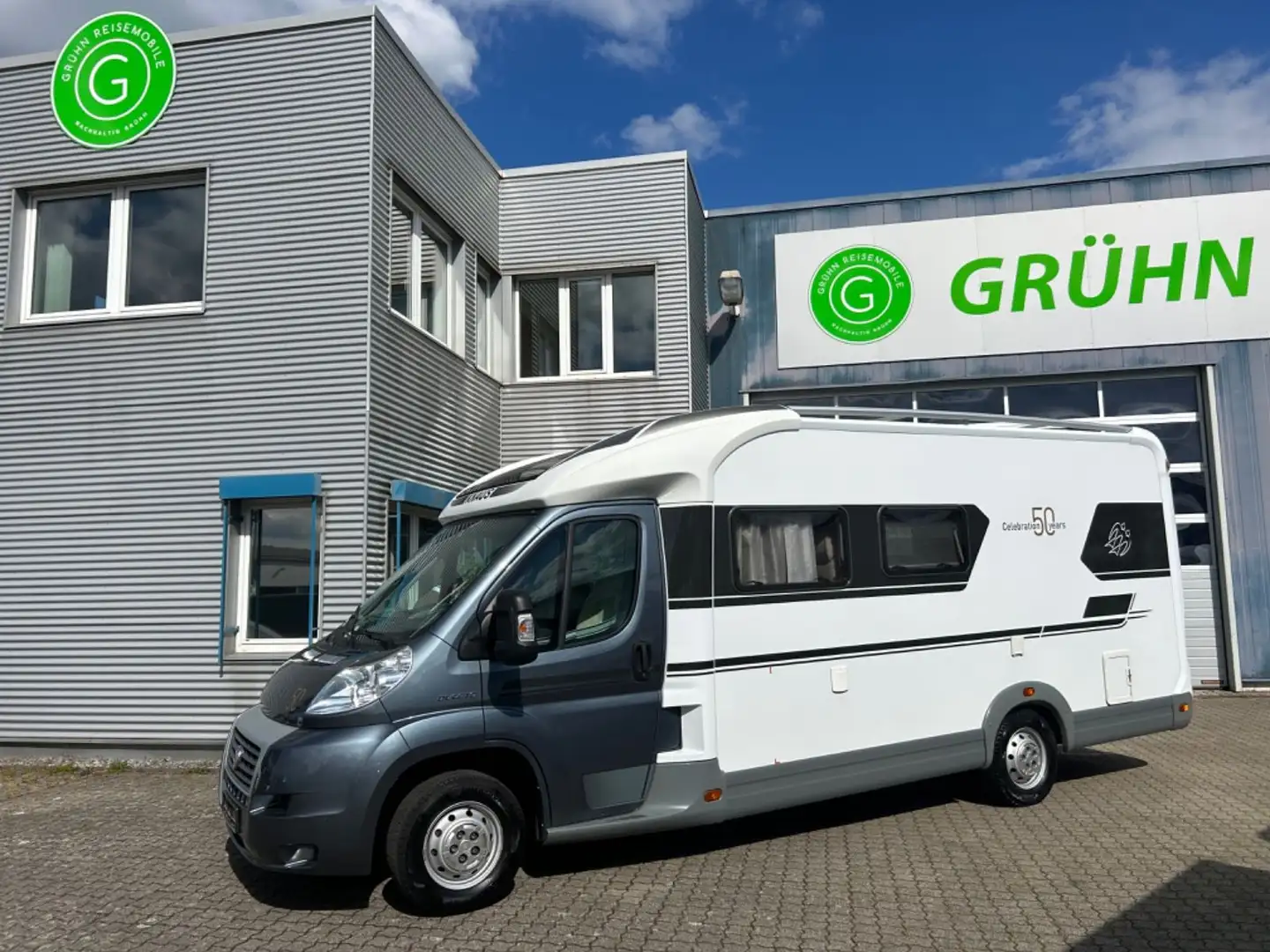 Knaus Celebration 50 Years /Markise/TV+SAT/Kamera/Navi Grijs - 1