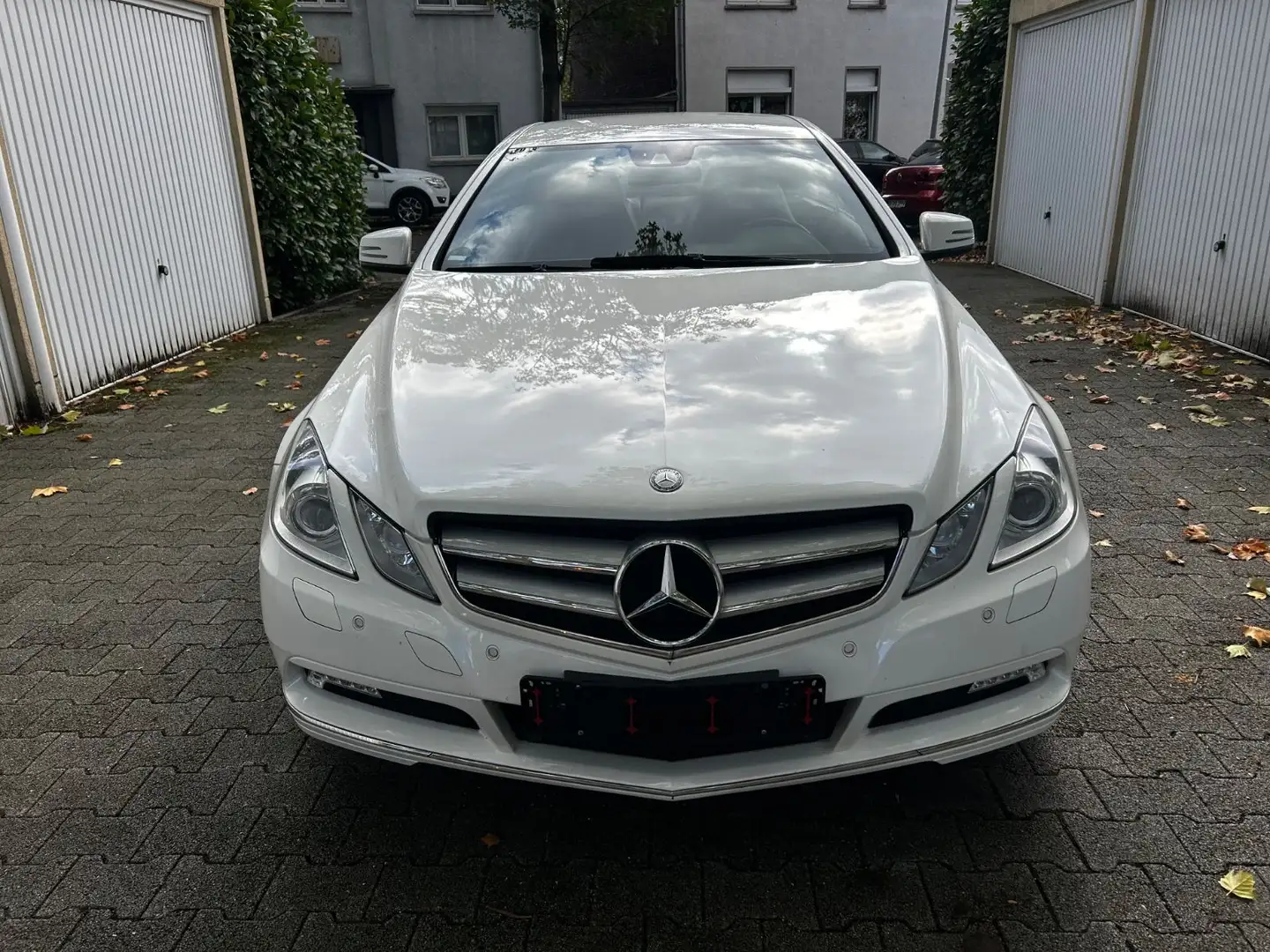 Mercedes-Benz E 350 Coupé AVANTG. Automatik Leder Navi kamera Blanc - 2