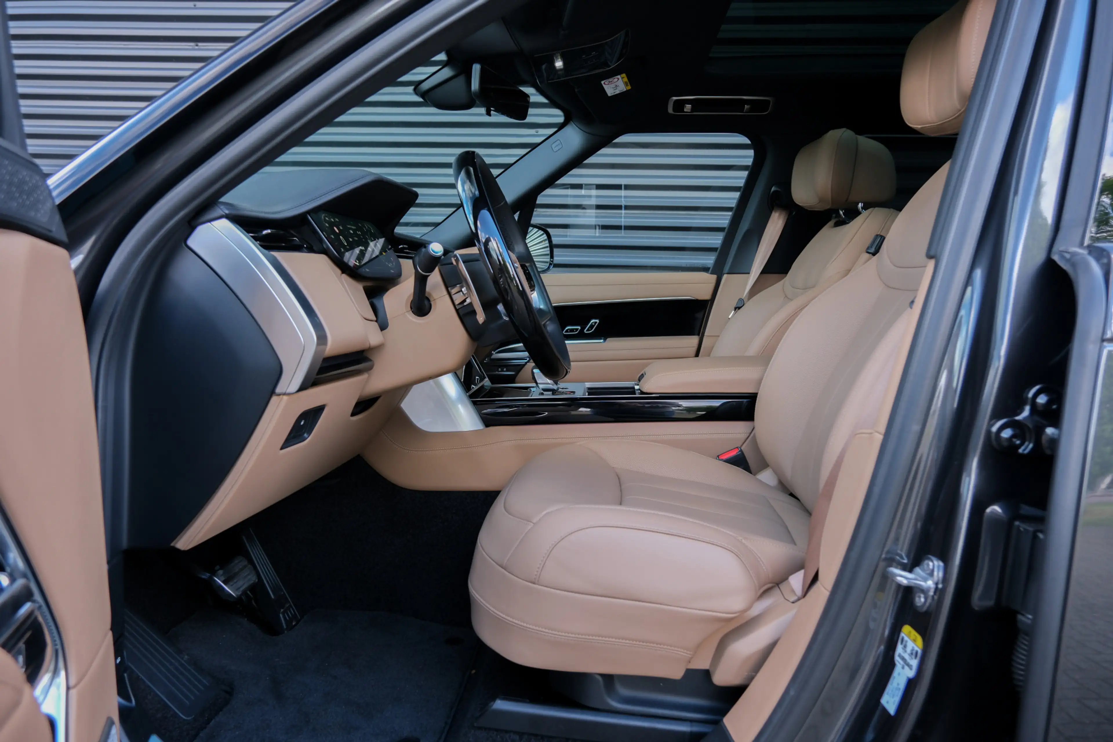 Land Rover Range Rover P550e Autobiography | NP € 202.274,- | uitgevoerd — photo 4
