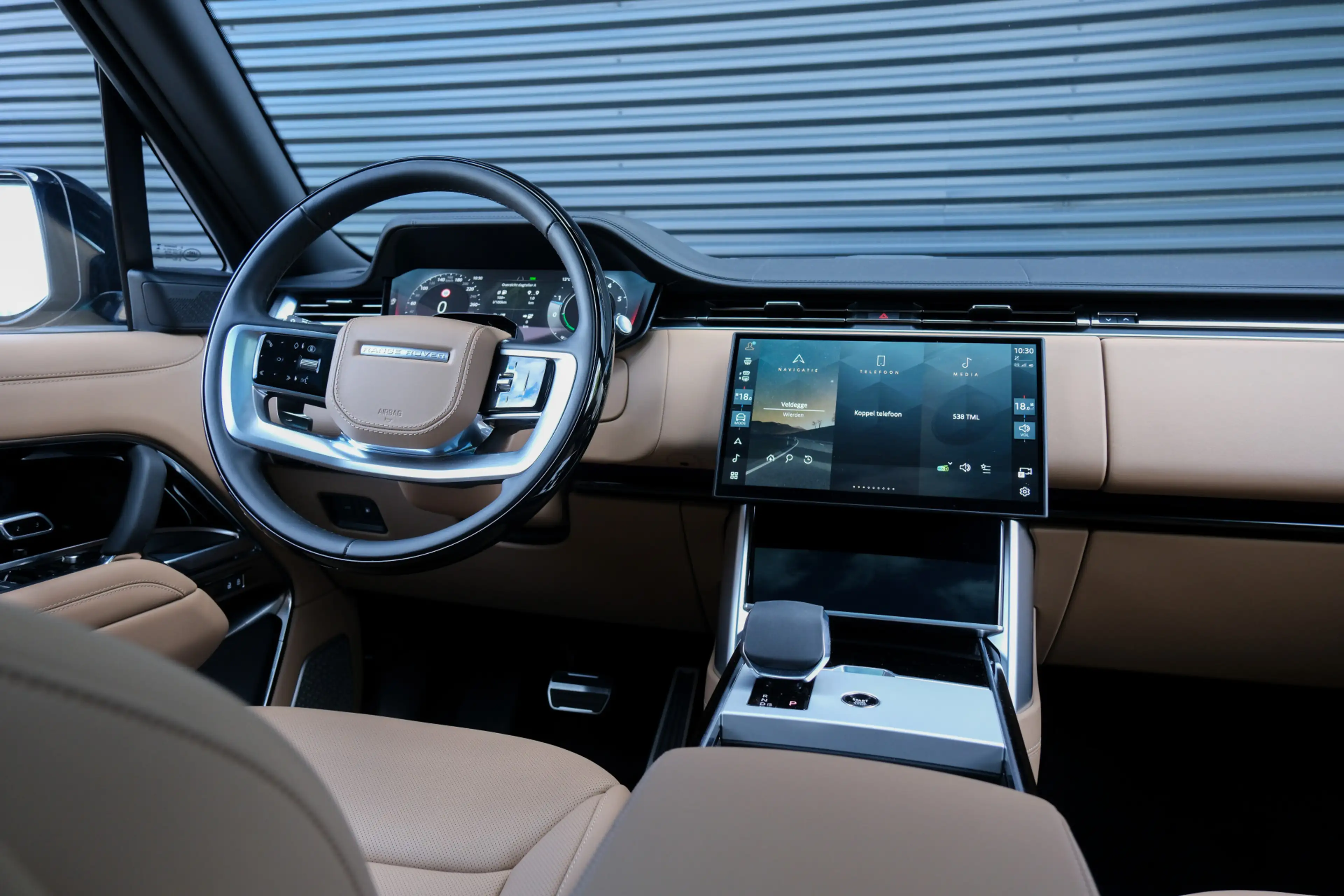 Land Rover Range Rover P550e Autobiography | NP € 202.274,- | uitgevoerd — photo 32
