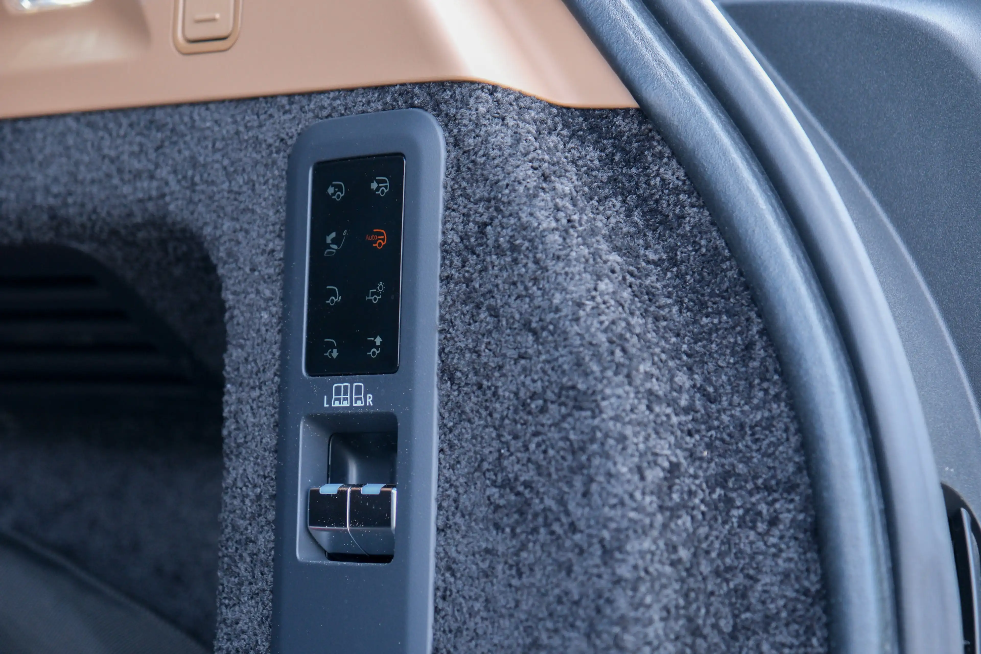 Land Rover Range Rover P550e Autobiography | NP € 202.274,- | uitgevoerd — photo 27