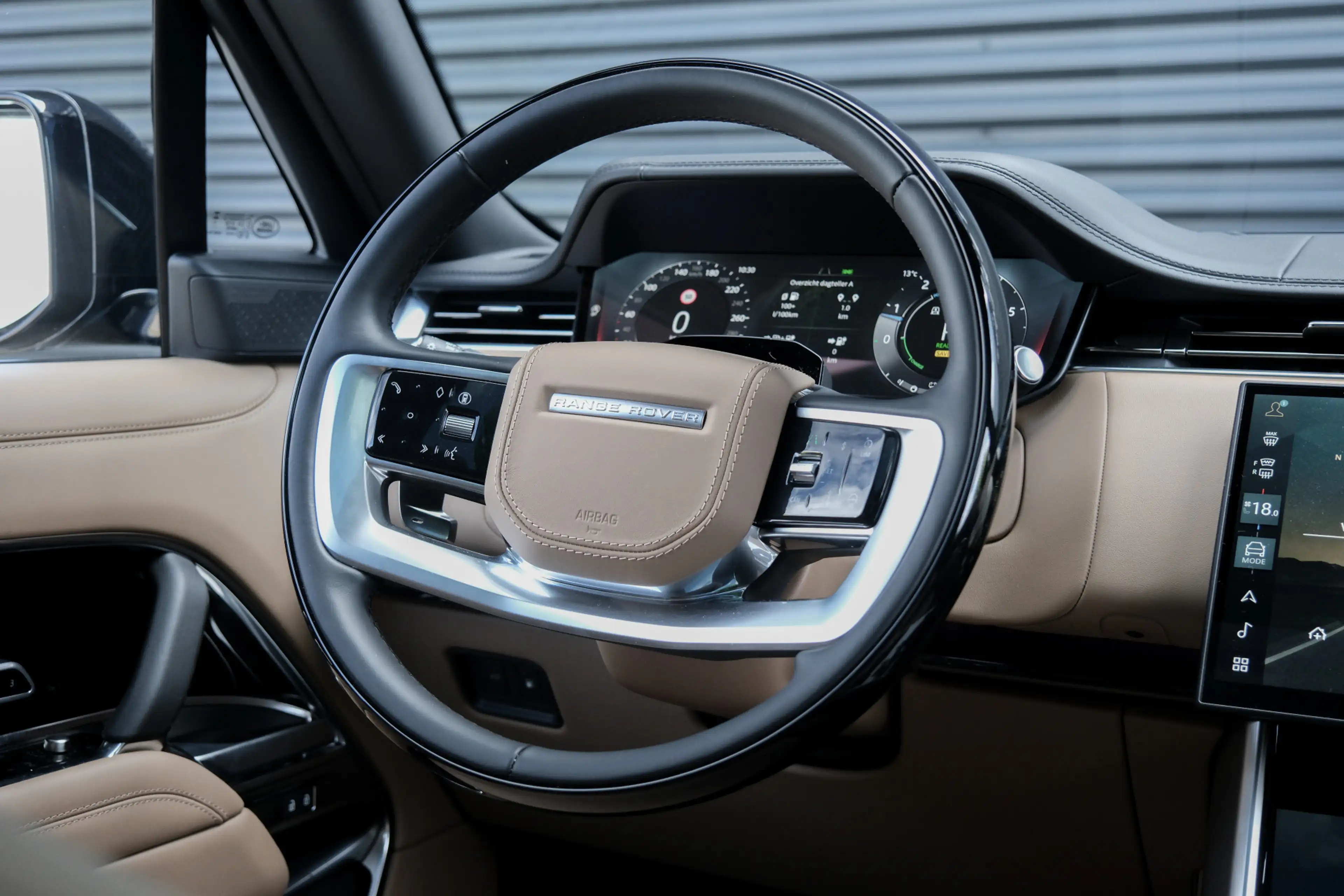 Land Rover Range Rover P550e Autobiography | NP € 202.274,- | uitgevoerd — photo 33